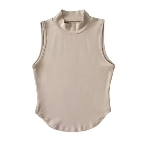 着圧トップは袖なし