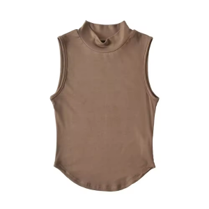 着圧トップは袖なし